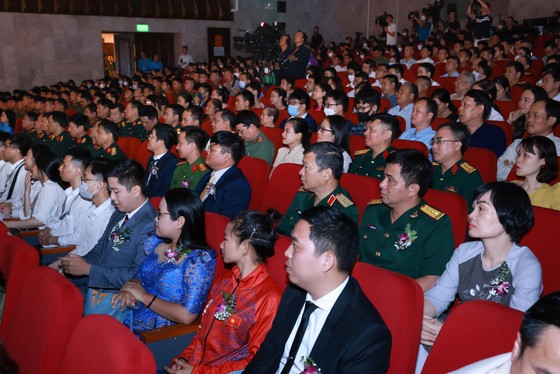 Các chiến sĩ PCCC ở Hà Nội được tôn vinh trong chương trình 'Bản lĩnh Việt Nam' ảnh 1