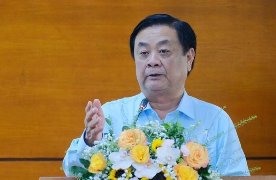 Bộ trưởng Lê Minh Hoan: 'Phải siết chặt quản lý, không thể cứ mãi vuốt ve nông dân' ảnh 2