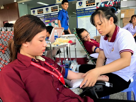 Trường ĐH Nguyễn Tất Thành hiến tặng hơn 2.000 đơn vị máu mỗi năm ảnh 1