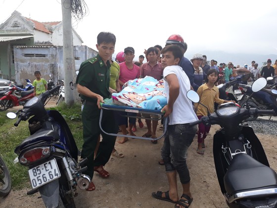 Tìm thấy thuyền trưởng cùng 3 thuyền viên tử nạn trên vùng biển Hòn Cau ảnh 1