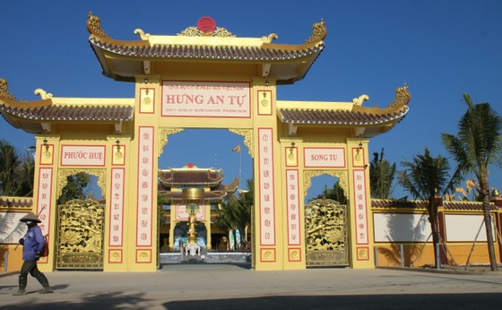 Không khởi tố hình sự vụ người dân tố 'thần y' Võ Hoàng Yên chữa bệnh gây chết người ảnh 1