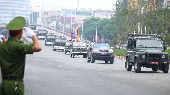 Xúc động tiễn đưa Chủ tịch nước Trần Đại Quang về nơi an nghỉ cuối cùng ảnh 36