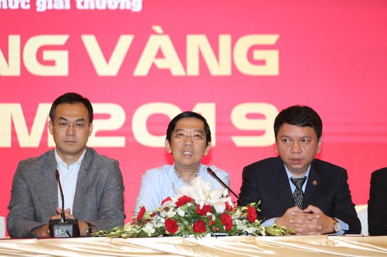 Họp báo công bố kế hoạch tổ chức giải thưởng Quả bóng Vàng Việt Nam 2019 ảnh 14