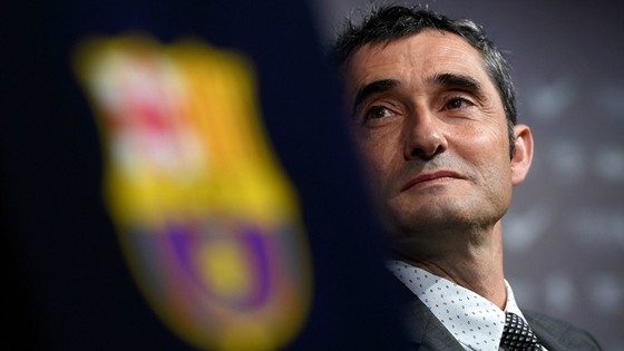 Valverde cần 4 tân binh cho Barca.