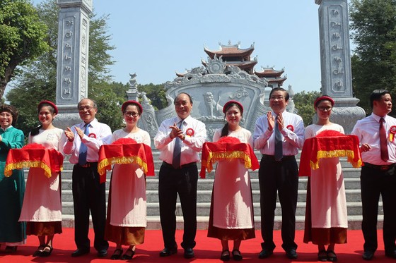 Khánh thành Đền thờ gia tiên Chủ tịch Hồ Chí Minh ảnh 1