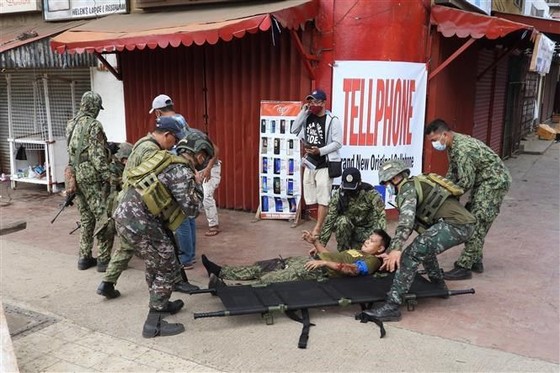 Việt Nam lên án mạnh mẽ vụ đánh bom khủng bố tại Philippines ảnh 1