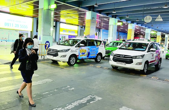 Lợi, hại khi còn một loại taxi ảnh 1