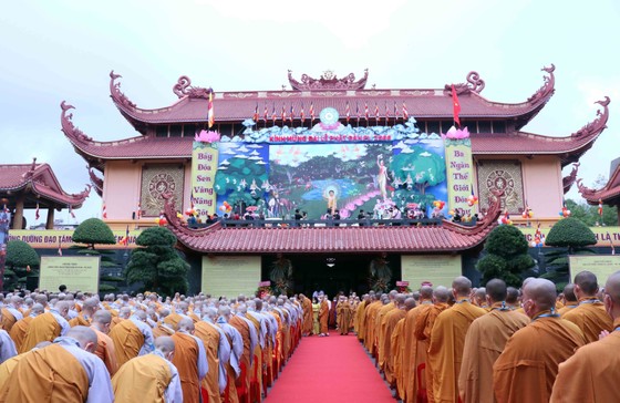 Trang trọng Đại lễ Phật đản Phật lịch 2566 ảnh 2