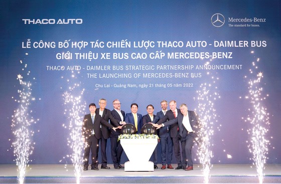 Thaco Auto hợp tác cùng Daimler sản xuất, phân phối xe bus Mercedes-Benz ảnh 1