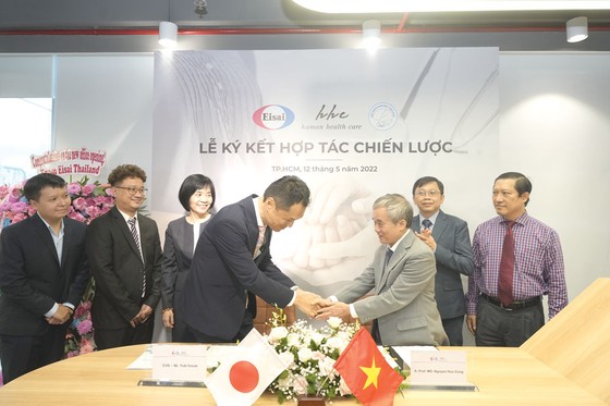 Bệnh nhân Alzheimer hưởng lợi từ sự hợp tác giữa Hội Thần Kinh Học Việt Nam và Eisai Việt Nam ảnh 1
