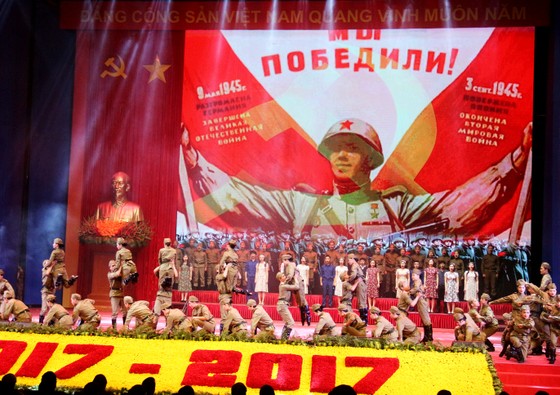 Mít tinh trọng thể kỷ niệm 100 năm Cách mạng Tháng Mười Nga ảnh 3