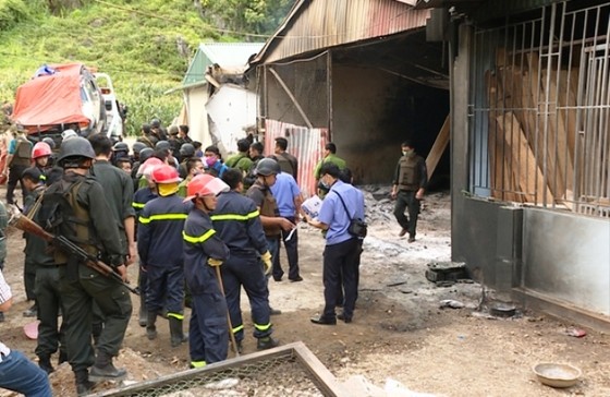Thu cả kho súng đạn trong hang ổ ma túy Lóng Luông ảnh 1