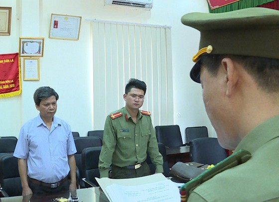 Vụ gian lận thi cử tại Sơn La: Khởi tố Phó Giám đốc Sở GD-ĐT tỉnh Sơn La và nhiều quan chức giáo dục ảnh 2