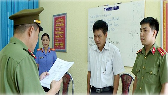 Vụ gian lận thi cử tại Sơn La: Khởi tố Phó Giám đốc Sở GD-ĐT tỉnh Sơn La và nhiều quan chức giáo dục ảnh 3