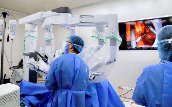 Việt Nam có Robot phẫu thuật ung thư hiện đại nhất thế giới  ảnh 2