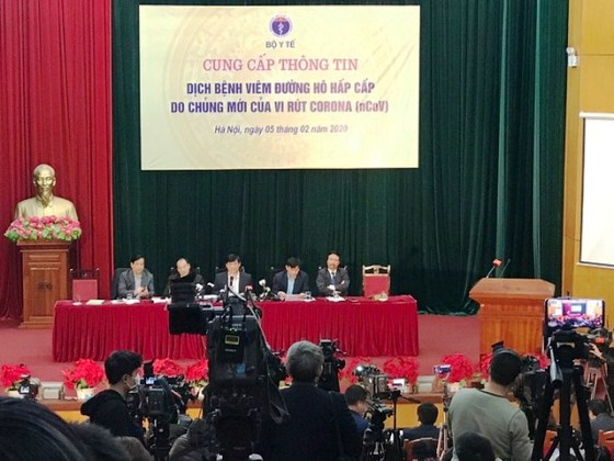 Thứ trưởng Bộ Y tế Nguyễn Thanh Long: Còn quá sớm để nói về đỉnh dịch do virus Corona tại Việt Nam ảnh 2