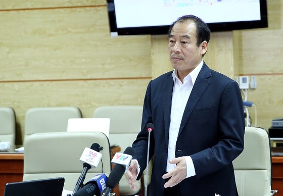 Ưu tiên cách ly, khoanh vùng dập dịch khi Covid-19 lây lan trong cộng đồng ảnh 1