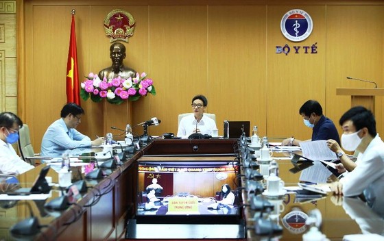 Đề xuất TPHCM ra khỏi nhóm nguy cơ cao, Hà Nội tiếp tục cách ly tới hết 30-4 ảnh 2