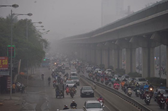 Chất lượng không khí ở Hà Nội lại cảnh báo đỏ, nguy hại sức khỏe ảnh 1