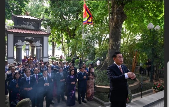 Phát huy truyền thống ngàn năm văn hiến, quyết tâm xây dựng, phát triển Thủ đô ảnh 2