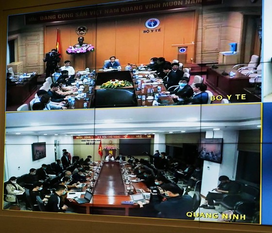 Phát hiện 2 ca nhiễm Covid-19 trong cộng đồng, Phó Thủ tướng họp khẩn trong đêm với tỉnh Hải Dương và Quảng Ninh ảnh 3