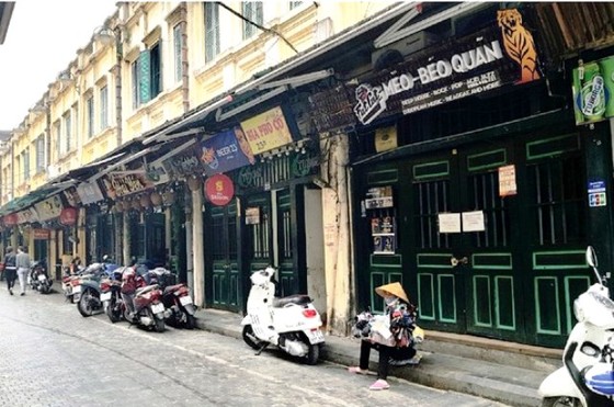 Hà Nội đề nghị người dân không ra khỏi nhà, dừng lễ hội, tiệc tùng đông người ảnh 2