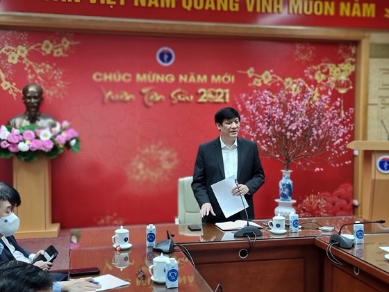 Bộ trưởng Bộ Y tế: 'Nếu người dân mất thêm cái tết nữa thì sẽ thêm khó khăn' ảnh 1