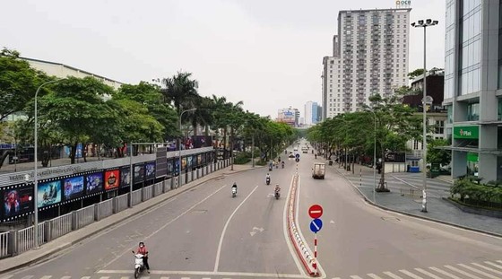 Thêm 4 ca dương tính, Hà Nội đề nghị người dân không ra khỏi nhà ảnh 1