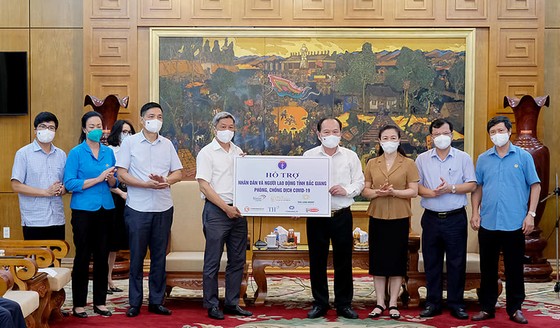 Bộ trưởng Bộ Y tế kêu gọi cả nước chung tay hỗ trợ Bắc Giang và Bắc Ninh chống dịch  ảnh 2
