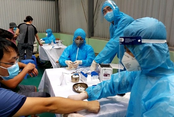 Trưa 24-6, cả nước thêm 127 ca mắc Covid-19, riêng TPHCM có 75 ca ảnh 1