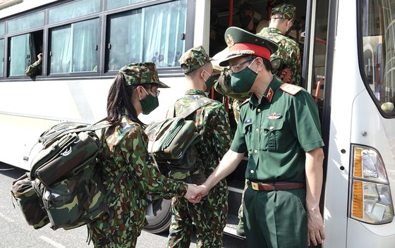Bộ trưởng Y tế đề nghị tiếp tục cử bộ đội tới hỗ trợ Tiền Giang, Kiên Giang chống dịch ảnh 2