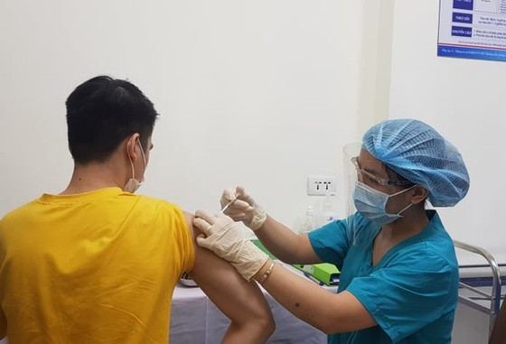 Người Việt Nam ở nước ngoài nhập cảnh về nước được tiêm vaccine Covid-19 miễn phí ảnh 1