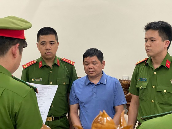 Bắt Trưởng khoa Dược Bệnh viện tỉnh Sơn La nhận hối lộ của Việt Á ảnh 1