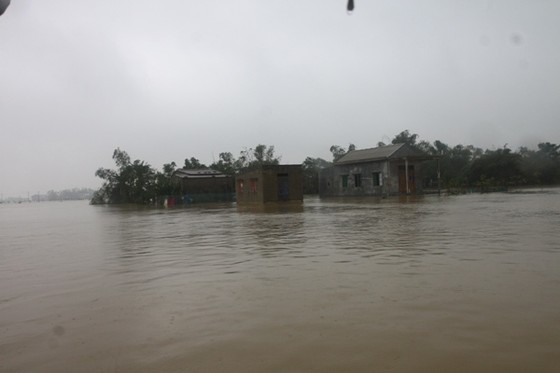 Thừa Thiên - Huế khắc phục hậu quả lũ lụt ảnh 1