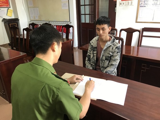 Bắt đối tượng chiếm đoạt nhiều tỷ đồng từ ví điện tử ảnh 1