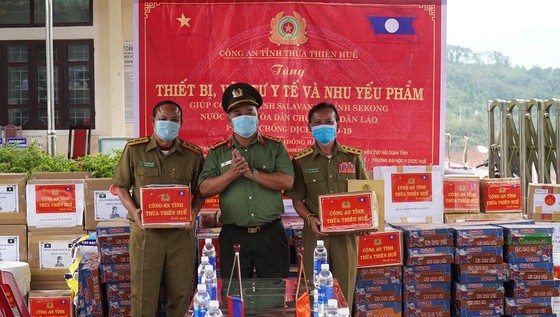 Nhiều đơn vị tại Thừa Thiên-Huế chung tay giúp nước bạn Lào phòng, chống dịch Covid-19 ảnh 1