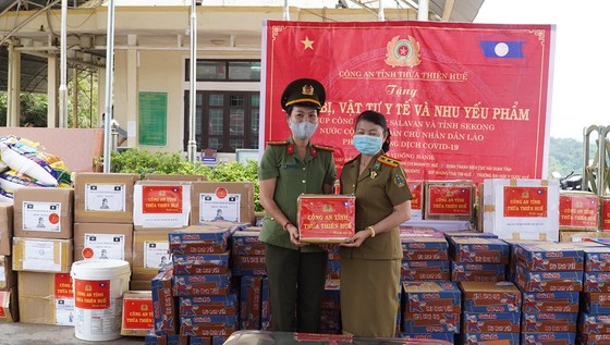 Nhiều đơn vị tại Thừa Thiên-Huế chung tay giúp nước bạn Lào phòng, chống dịch Covid-19 ảnh 2