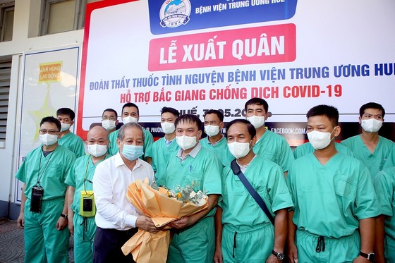 Đoàn y, bác sĩ Bệnh viện Trung ương Huế ra Bắc Giang hỗ trợ chống dịch Covid-19 ảnh 1