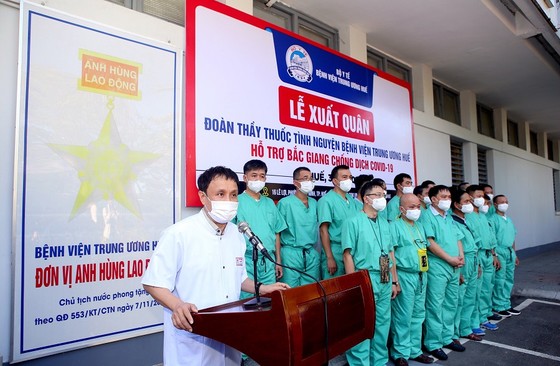 Đoàn y, bác sĩ Bệnh viện Trung ương Huế ra Bắc Giang hỗ trợ chống dịch Covid-19 ảnh 2