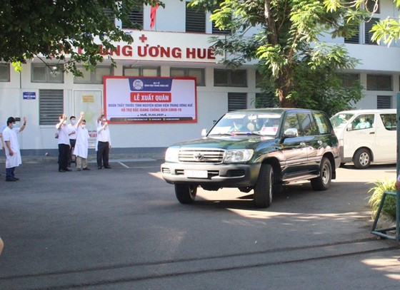 Đoàn y, bác sĩ Bệnh viện Trung ương Huế ra Bắc Giang hỗ trợ chống dịch Covid-19 ảnh 3