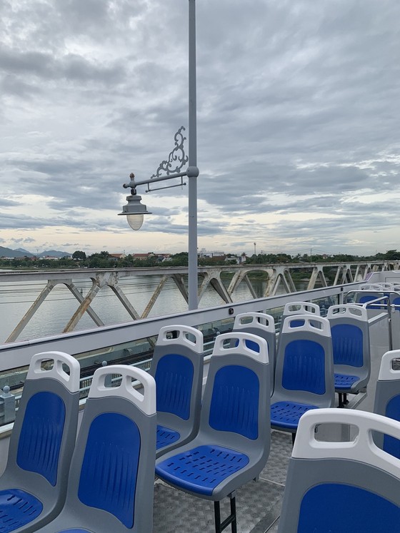 Thừa Thiên - Huế: Thí điểm đưa xe buýt 2 tầng vào phục vụ du khách ảnh 2
