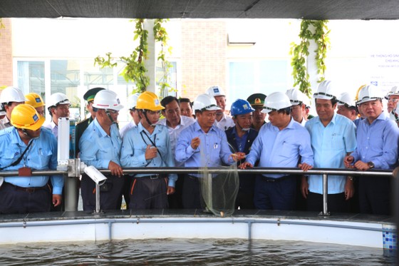 Thủ tướng thị sát hệ thống xử lý nước thải tại Formosa Hà Tĩnh ảnh 3