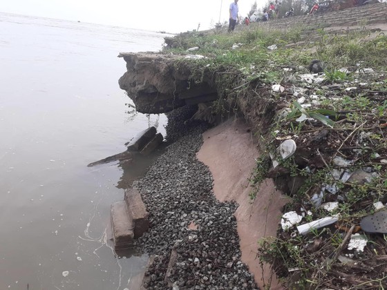 Đê chắn sóng ven biển ở Hà Tĩnh bị sạt lở sau mưa lũ ảnh 6