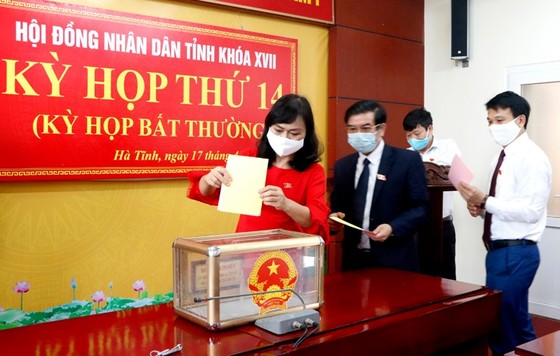 Ông Nguyễn Hồng Lĩnh được bầu giữ chức Phó Chủ tịch UBND tỉnh Hà Tĩnh ảnh 4