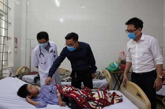 Hà Tĩnh: Nhiều người nhập viện nghi ngộ độc thực phẩm ảnh 3