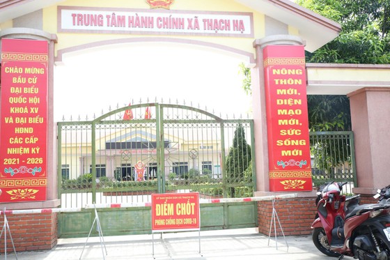 Hà Tĩnh thông báo tìm người đến các địa điểm liên quan ca mắc Covid-19 ảnh 1