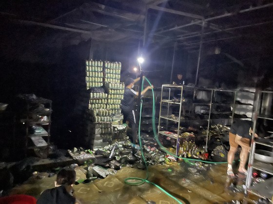 Hà Tĩnh: Cháy cửa hàng tạp hóa, thiệt hại hàng trăm triệu đồng ảnh 7