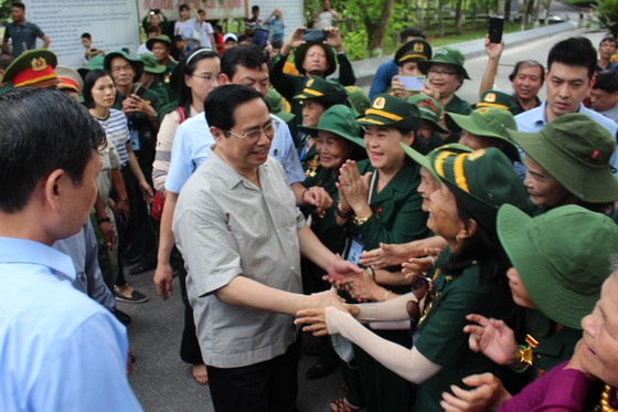 Thủ tướng Chính phủ dâng hương tại Khu di tích lịch sử quốc gia Ngã ba Đồng Lộc ảnh 8