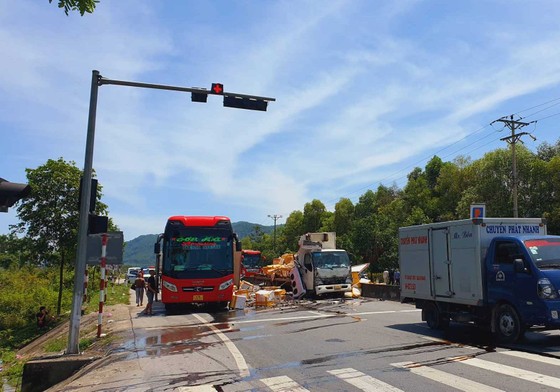 Hà Tĩnh: Tai nạn giao thông liên hoàn, nhiều phương tiện bị hư hỏng ảnh 13