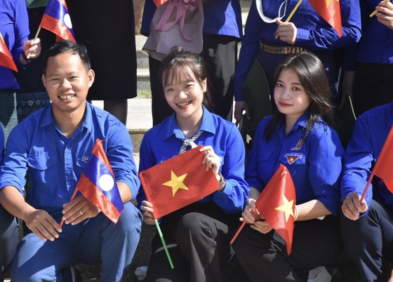 Đoàn đại biểu Lào tham dự chương trình Gặp gỡ hữu nghị thanh niên Việt Nam - Lào ảnh 6